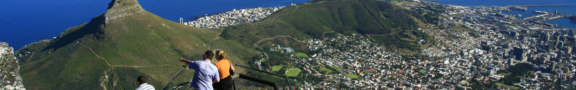 Visitors_viewing_city_from_Top_Station (2).jpg