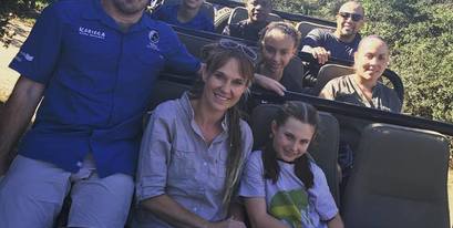 Tourists on Game Drive in Kariega 01