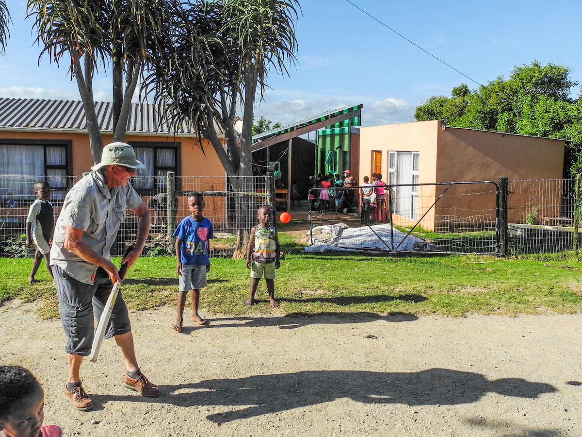 Kariega Volunteer Graham Harvey engages with the local community