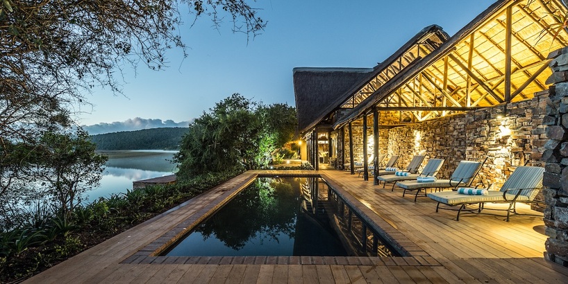 kariega-riverlodge-pool.jpg