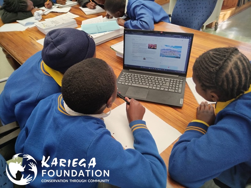 Kariega Foundation learners making full use of the community computer lab